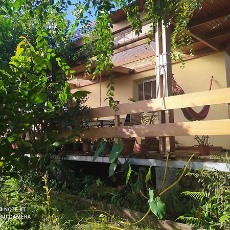 Petit Appartement Dans Une Maison Individuelle Le Tampon Luaran gambar